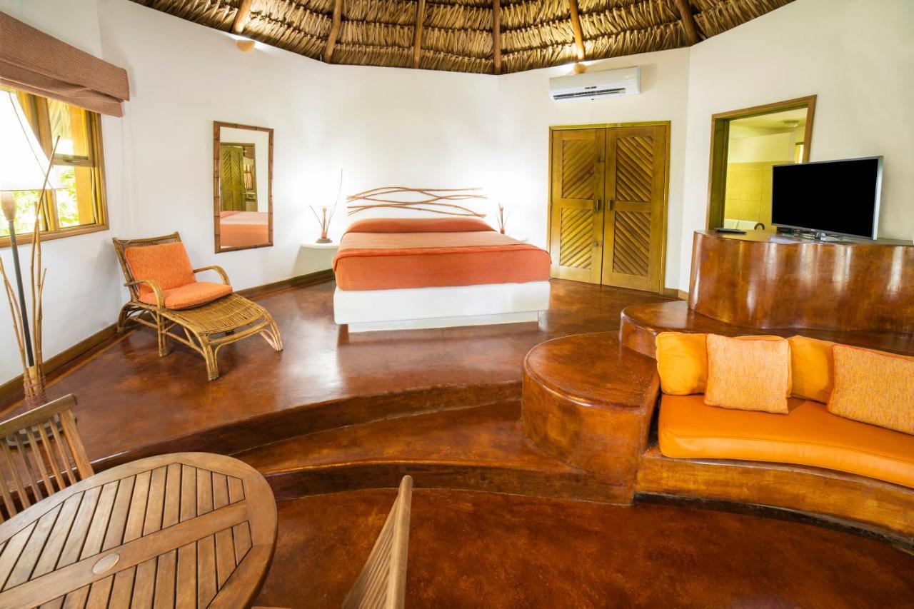 Nanajuana Rio Dulce Hotel Exterior photo