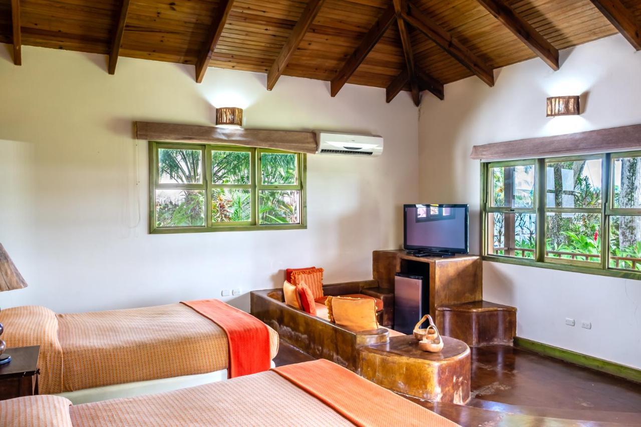 Nanajuana Rio Dulce Hotel Exterior photo
